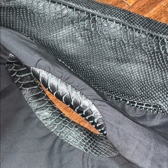 BCBGMAXAZRIA Runway “ Finn Vest “ Luxury Lambskin Asymmetrical Lamb Leather Top - Picture 11 of 11